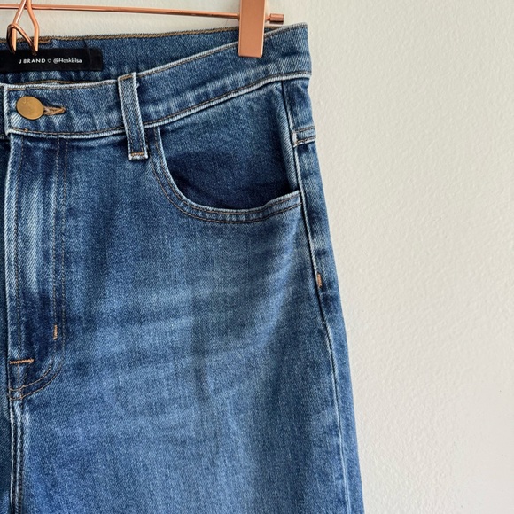 J Brand x Elsa Hosk Monday Jean in Workday Blue
Wide Leg Jeans Size 29 - Picture 3 of 15